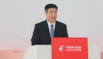 宋志勇出席C919商业飞行首航仪式并乘坐首航航班